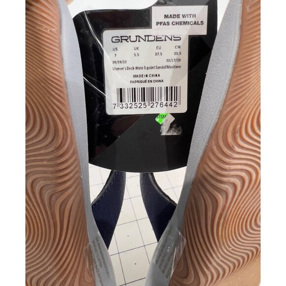 Grundens Women’s SeaDek Deck Mate Sandals Navy Blue Sz. 7 New - Picture 5 of 6